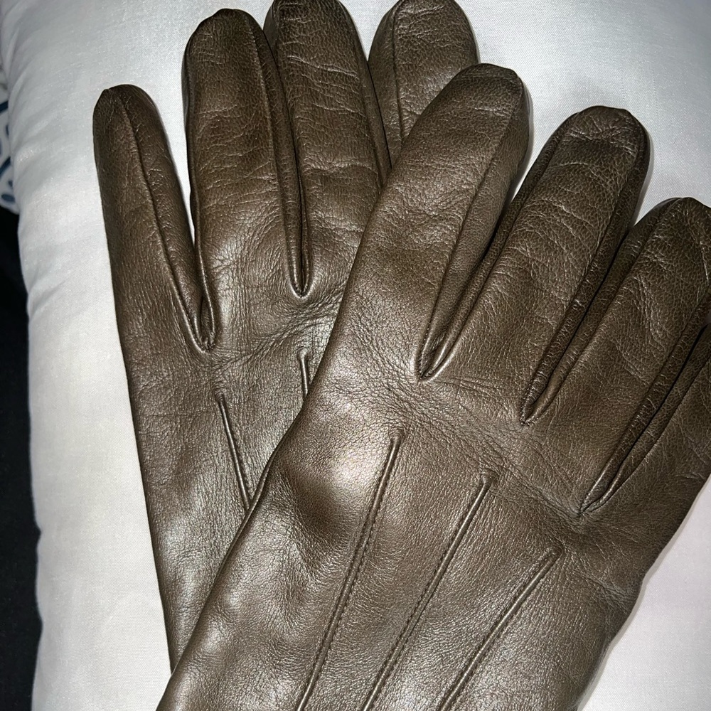 Coach Leather Mens Gloves with Cashmere lining.